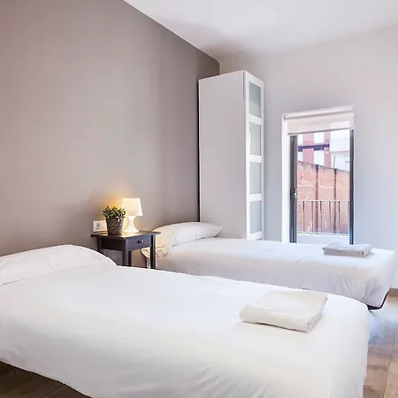 Hotell Dingdong Fira 3*