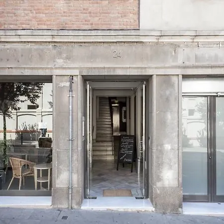 Dingdong Fira 3* Barcelona