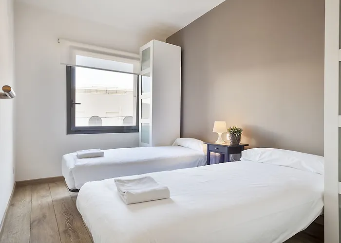 ホテル Fira By Gaiarooms 3*