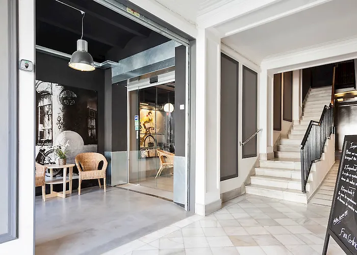 ホテル Fira By Gaiarooms 3*